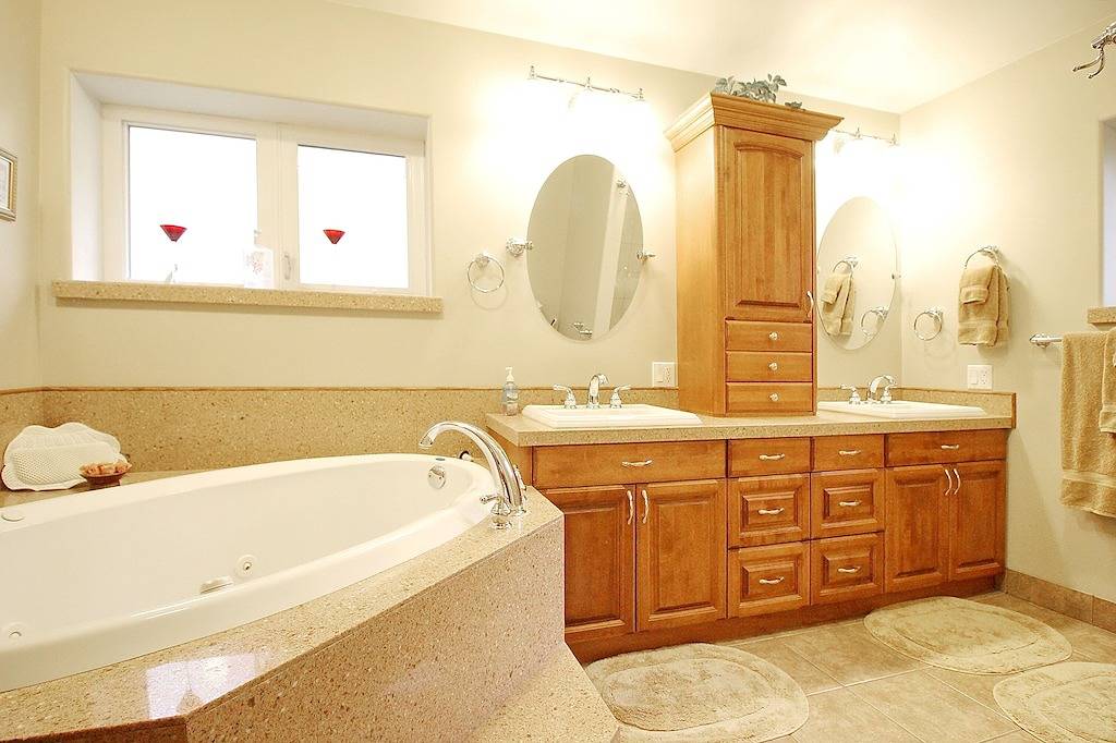 Beste Ski-in / Ski-out Luxus-Chalet in Khmr - 5 Br, 4 Ba, Whirlpool, beheizte Flrs in Kicking Horse