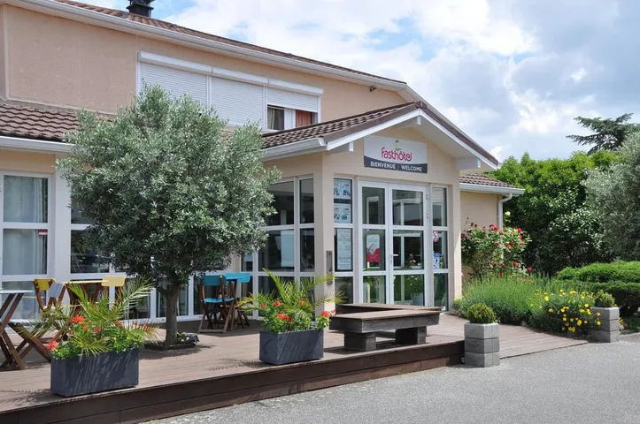 Hotel para 2 personas, con jardín - 1