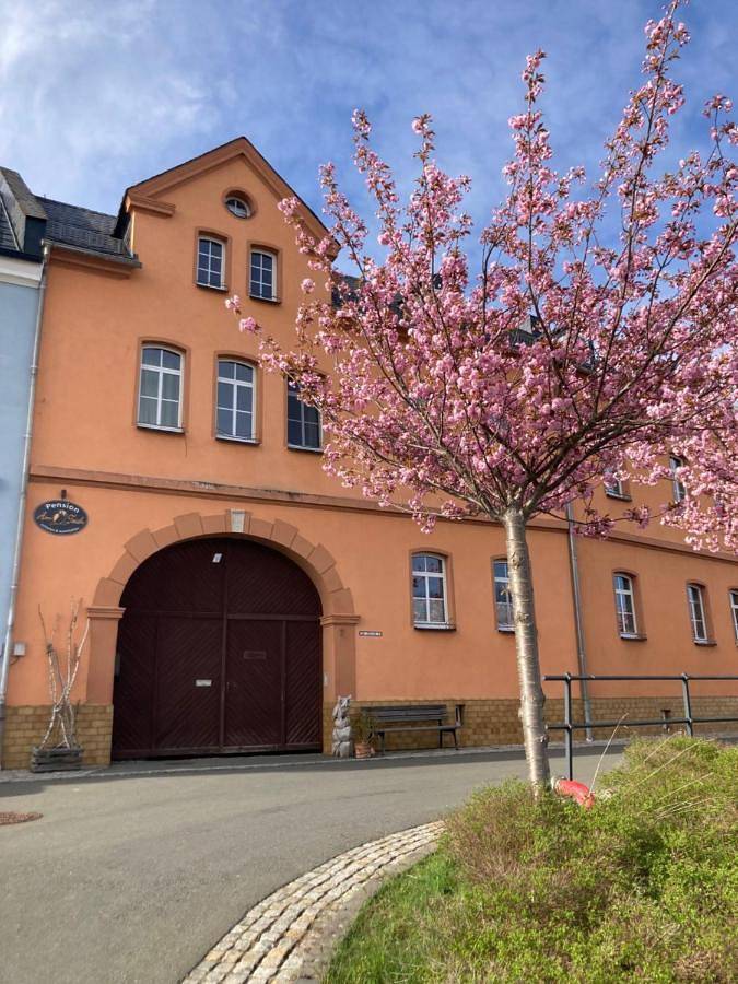 Ganze Wohnung, Pension und Ferienwohnung am Teich in Gräfenwarth, Schleiz