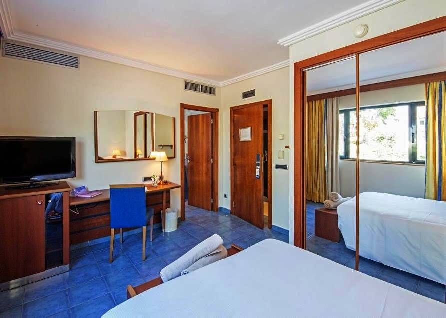 Hôtel pour 10 personnes avec jacuzzi in Empuriabrava, Haut-Ampurdan