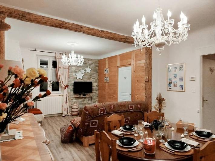 Gîte pour 6 personnes, avec vue et balcon, animaux acceptés à Taninges