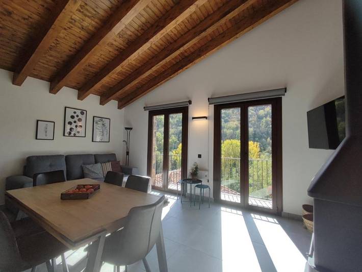 Casa rural para 5 personas, con vistas y balcón en Ripollès - 2