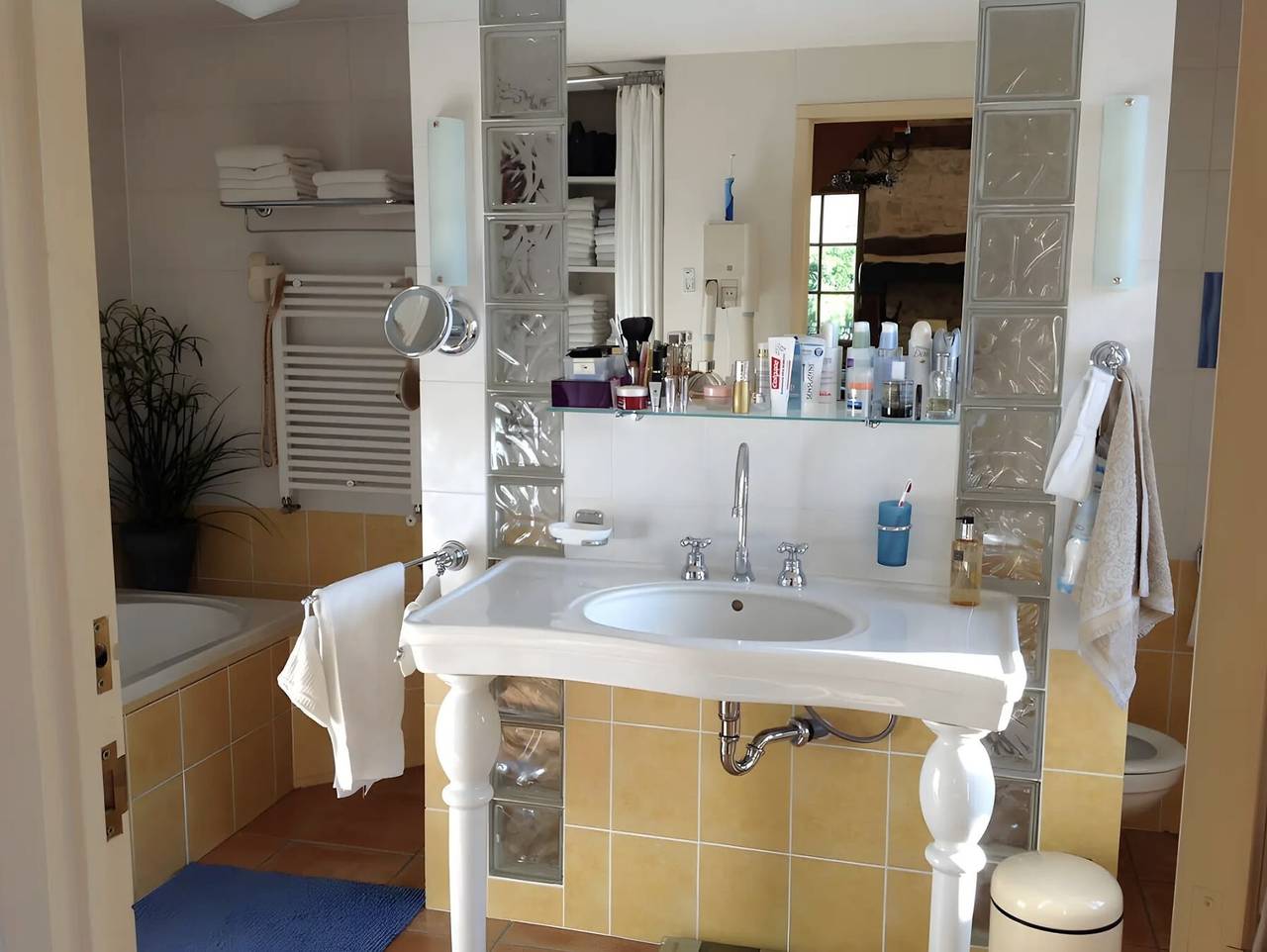 Gastenkamer 'Le Moulin Bas Vraie' met privézwembad, wifi en airconditioning, foto 6