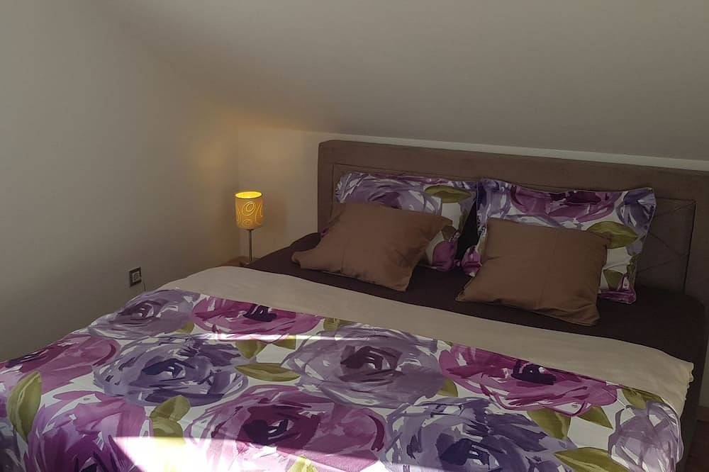 Ganze Wohnung, 3-Zimmer-Ferienwohnung am Strand Kaprije in Sibenik Islands