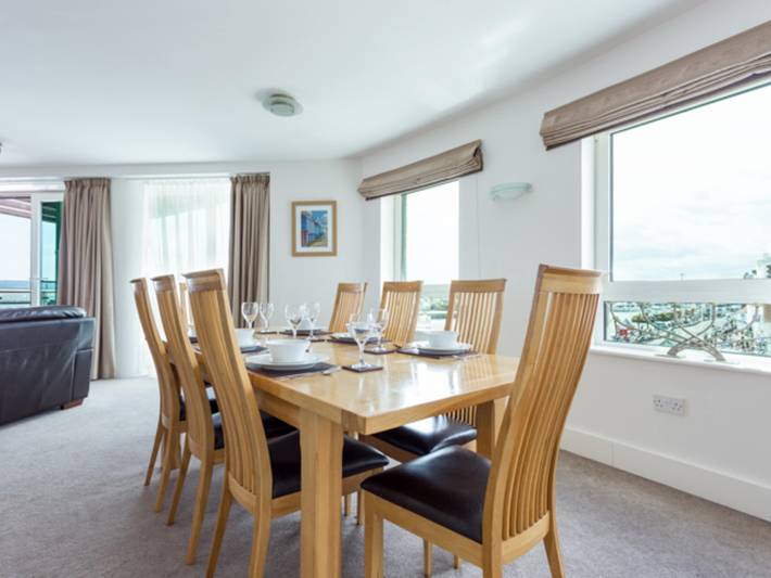 Entire apartment, Panorama - 180-Degree Harbour Views in Poole, Poole Harbour