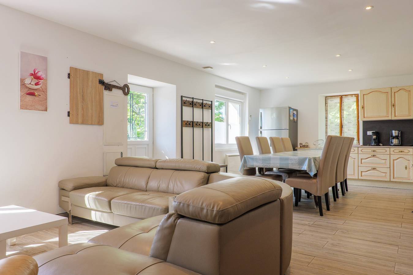 Villa « Gîte Le-joie » avec piscine partagée, Wi-Fi et climatisation in Saint-Alban-Auriolles, Ardèche