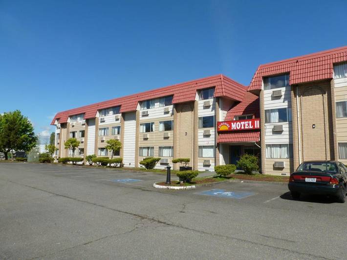 Hôtel pour 4 personnes, avec piscine et jardin - 1