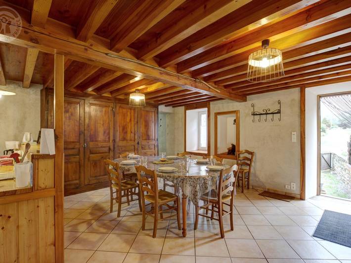 Gemütliches Ferienhaus im Naturpark mit Haustieren erlaubt und modernem Komfort in Saint-Bonnet-le-Courreau, Montbrison