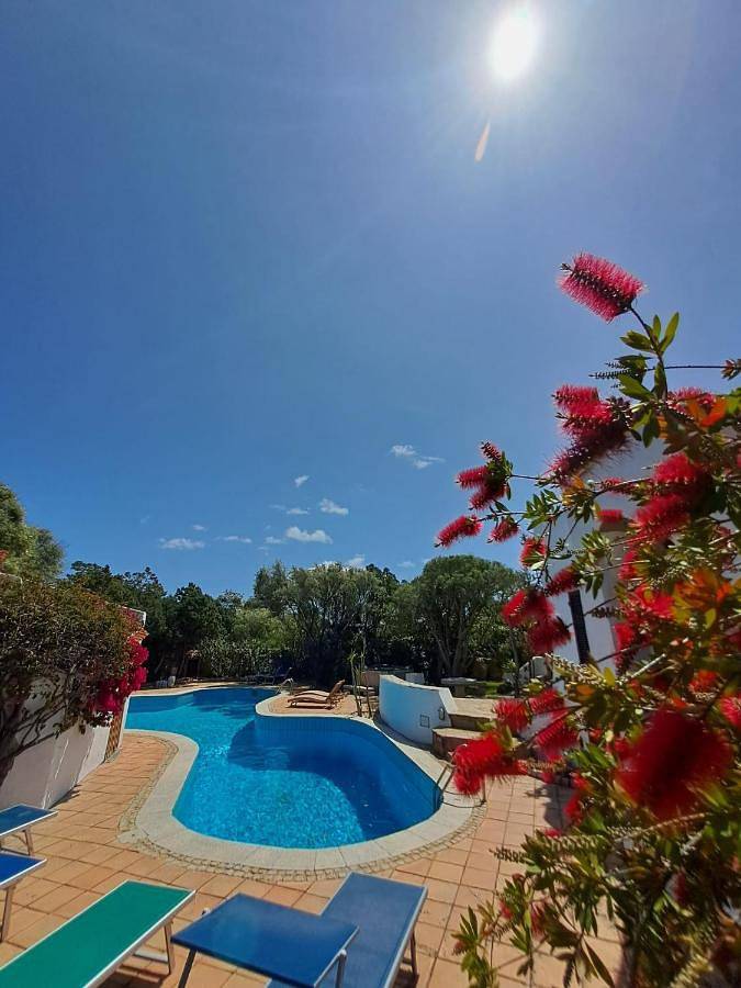Villa pour 10 personnes, avec jardin et vue ainsi que piscine et balcon à Porto Cervo - 4