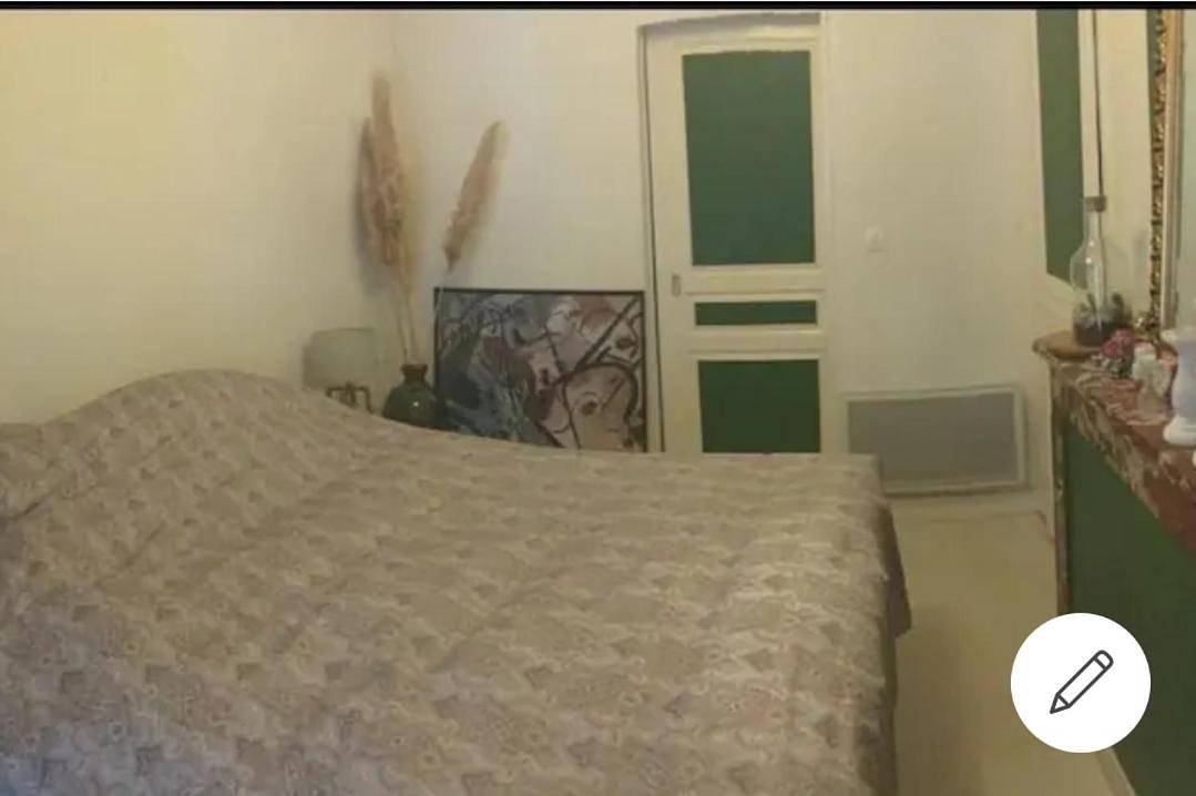 Appartement entier, One-Bedroom Apartment in Pont-Audemer, Région de Bernay