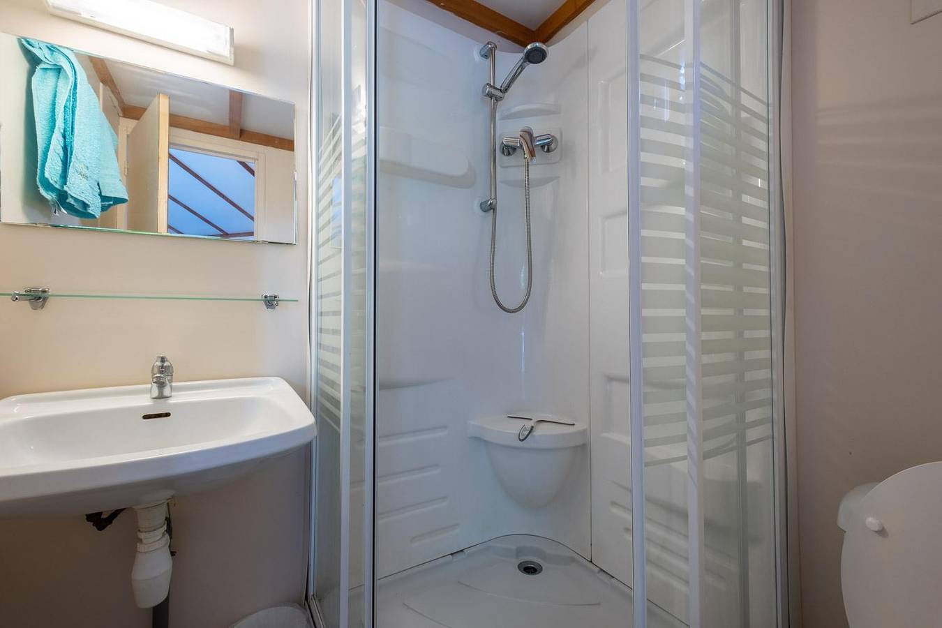 Chalet 2/4 personnes - Village de Vacances Domaine Saint-Jean in Saint-Jean-du-Bruel, Parc naturel régional des Grands Causses