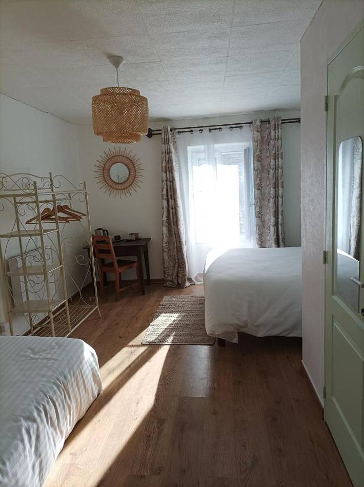 Chambre d’hôte pour 4 personnes, avec piscine ainsi que jardin et vue à Solliès-Toucas - 2