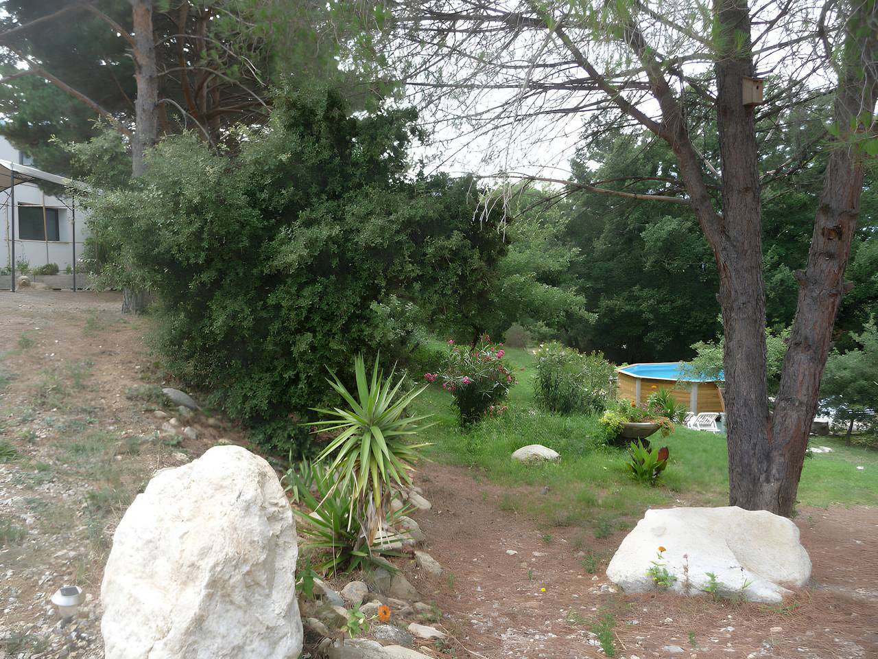 Gîte f2, dans un coin de paradis, avec piscine privative et wifi in Céret, Région de Céret