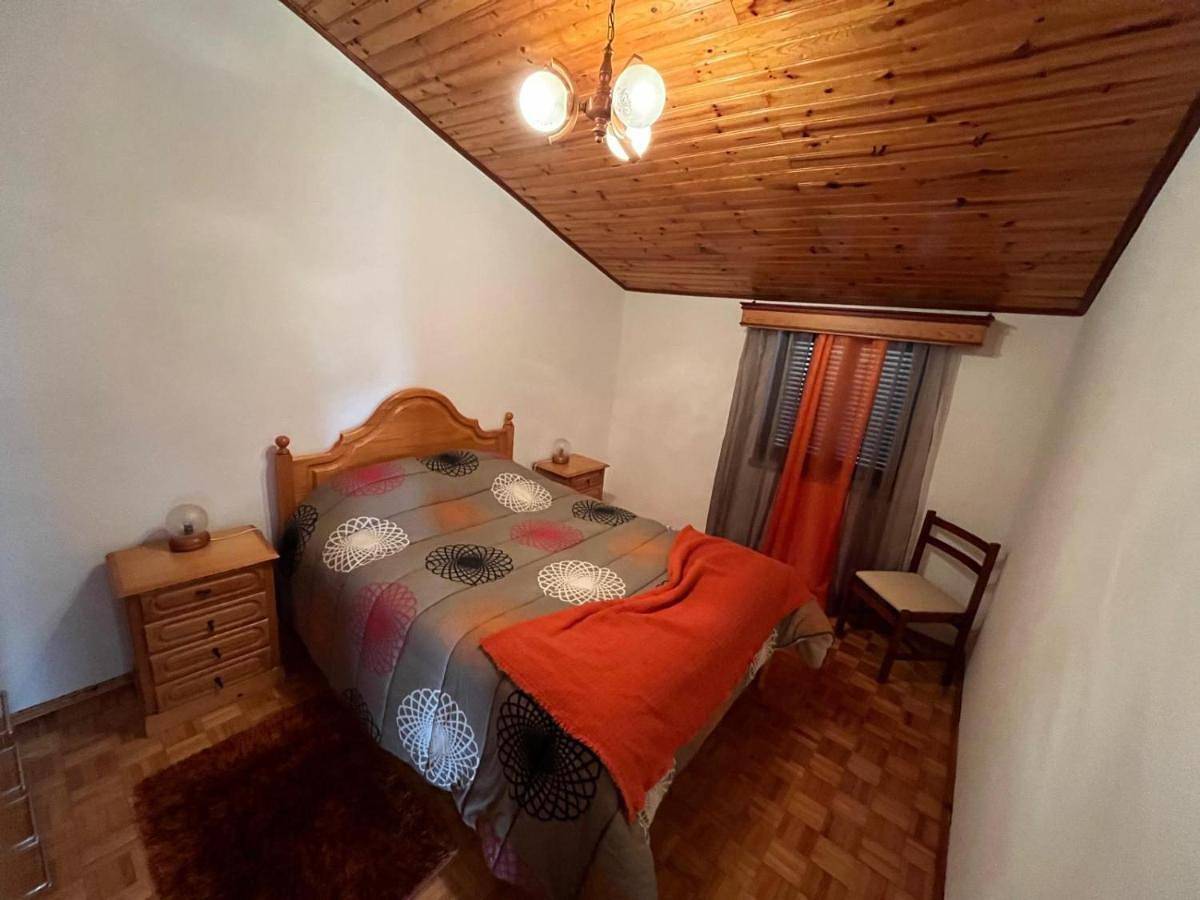 Two-Bedroom House in Cortes do Meio, Serra da Estrela