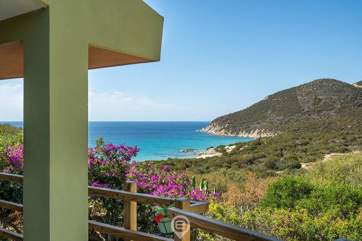 Glamping for 4 people, with garden and ocean view in Sardinia