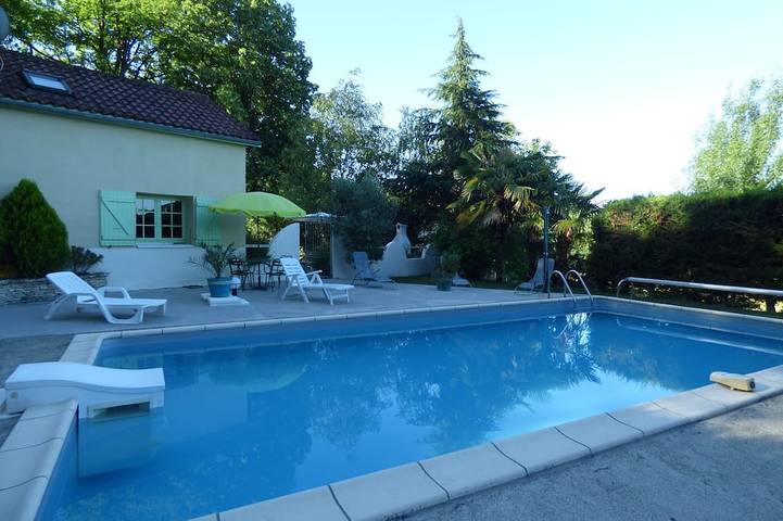 Gîte pour 6 personnes, avec jardin et terrasse, animaux acceptés