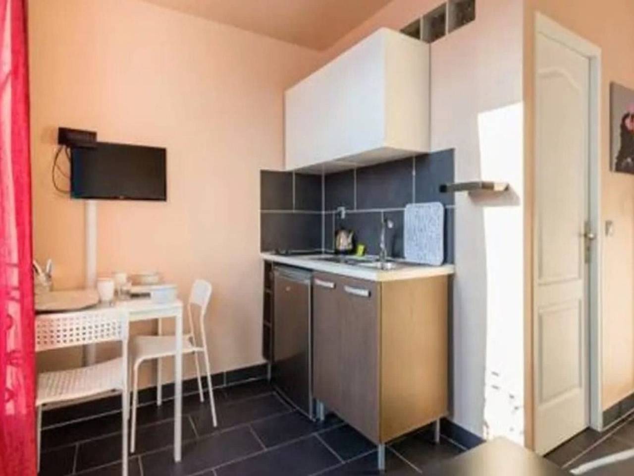 Entire apartment, Magnifique studio 9- Edouard Vaillant in Pantin, Seine-Saint-Denis