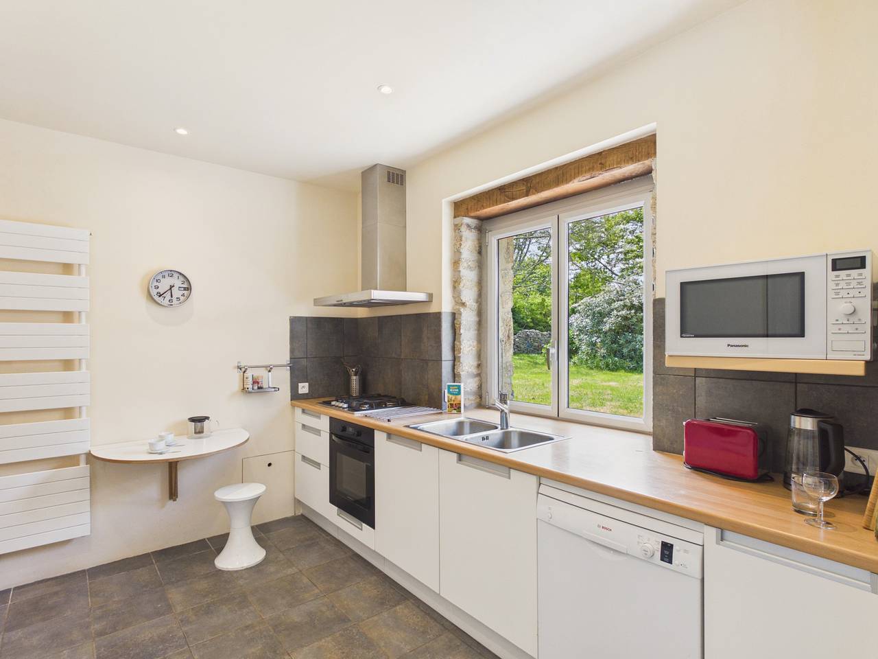 Maison pour 8 avec jardin, terrasse et barbecue in Plobannalec-Lesconil, Côte de Cornouaille
