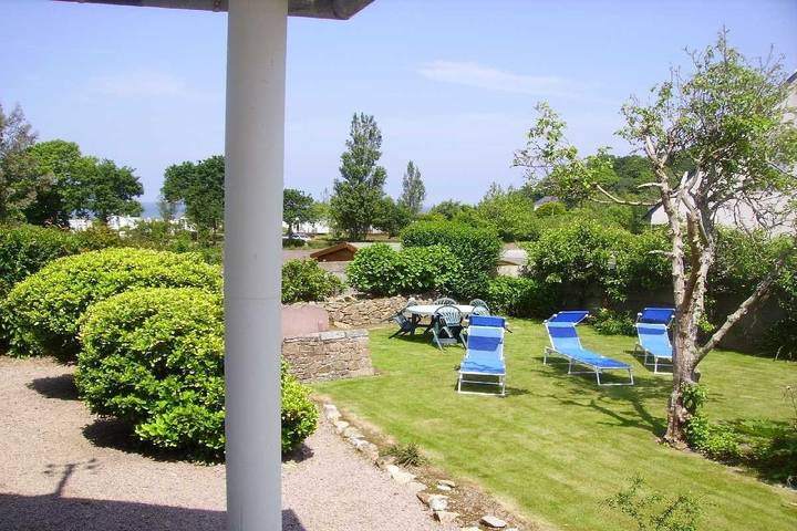 Gîte pour 4 personnes, avec jardin à Louannec - 4