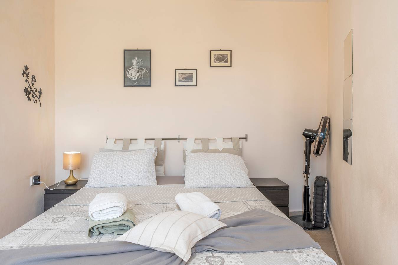 Entire apartment, Nice flat with 2 bedrooms, 2 bathrooms, sea view and sunset in Mirties, Kalymnos