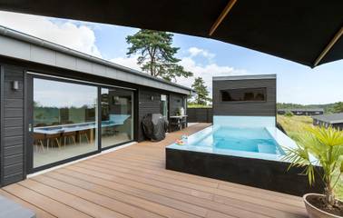Ferienhaus für 18 Personen, mit Terrasse und Pool sowie Sauna, mit Haustier in Egsmark Strand