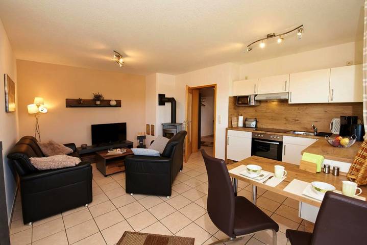 Ferienwohnung für 2 Personen, mit Ausblick und Garten sowie Seeblick, mit Haustier in Ulmen - 4