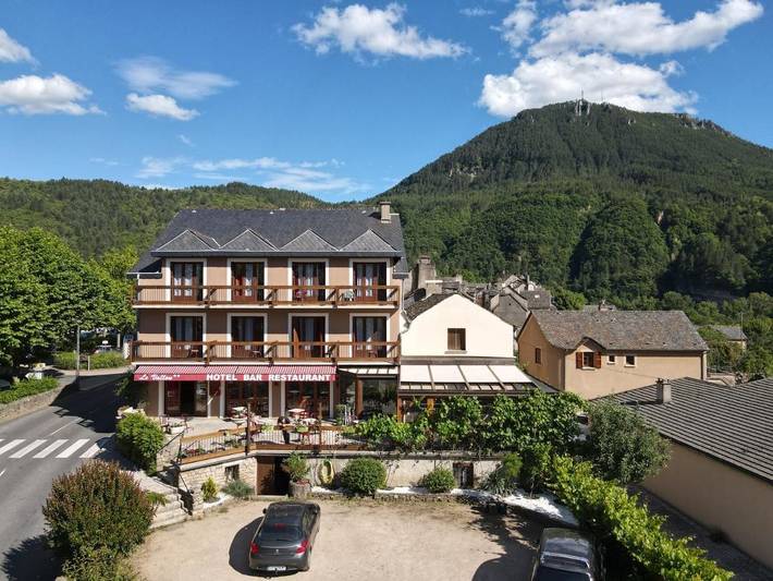 Hôtel pour 3 personnes, avec piscine et jardin à Ispagnac - 4