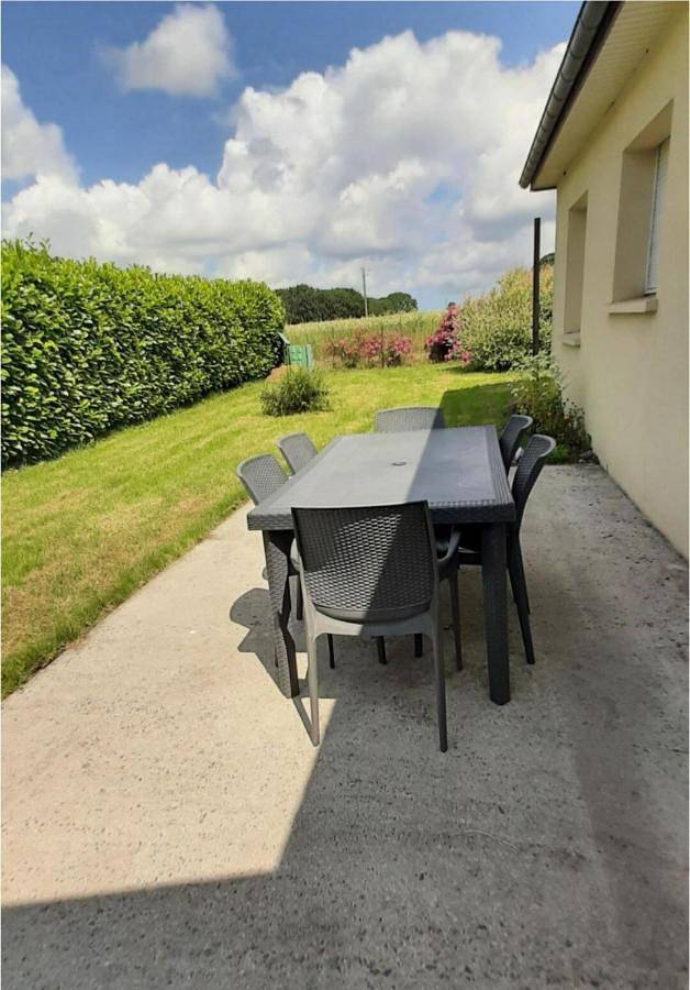 Gîte pour 4 personnes, avec jardin et terrasse à Vildé-Guingalan