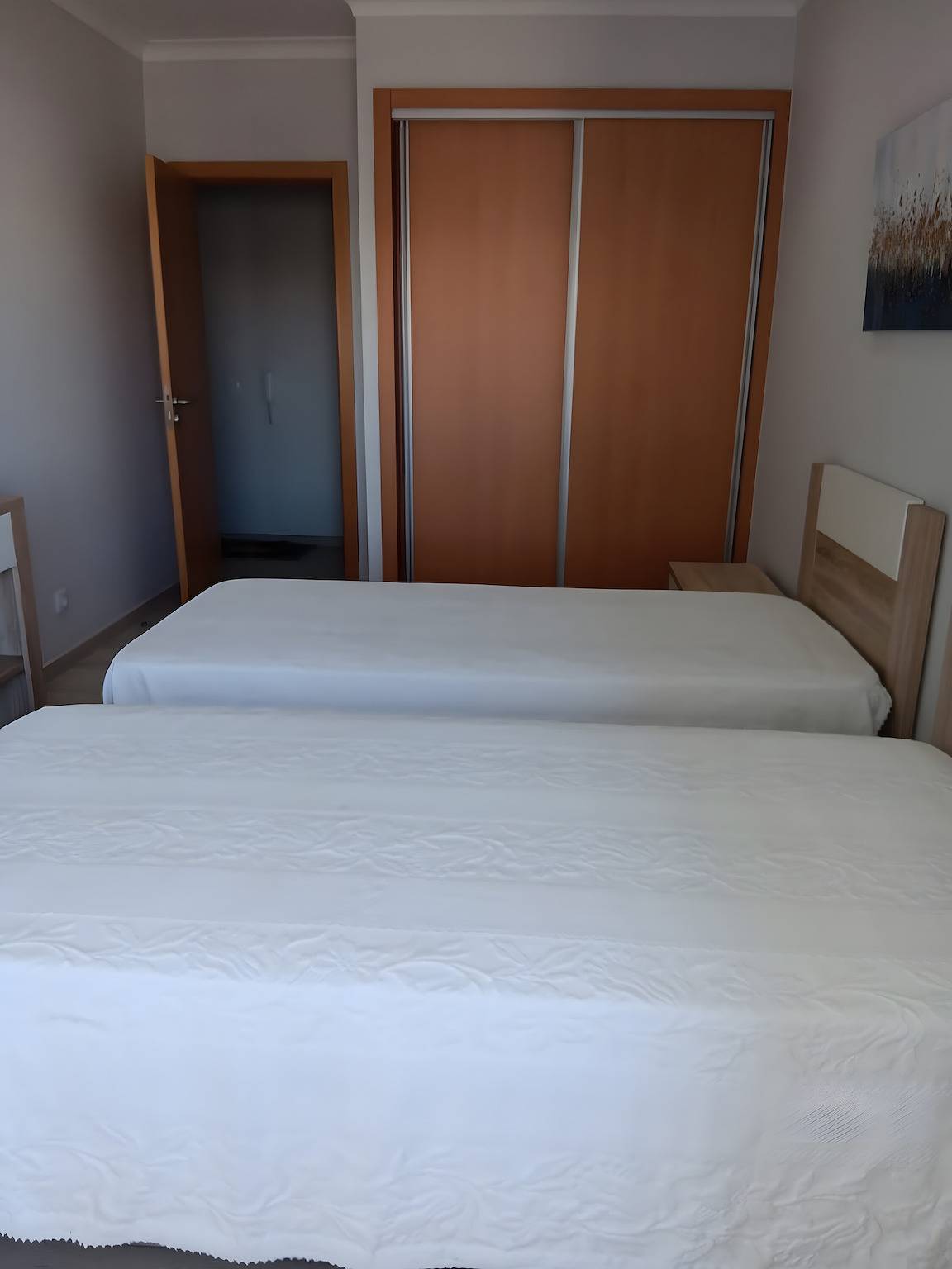 Ganze Wohnung, Ferienwohnung 'Solmonte Rocha' mit Gemeinschaftspool, Gemeinschaftsgarten und Klimaanlage in Praia da Rocha, Portimão