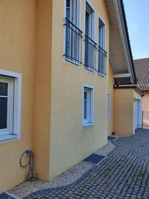 Phantastisches Haus mit Pool direkt in München in München Perlach, München
