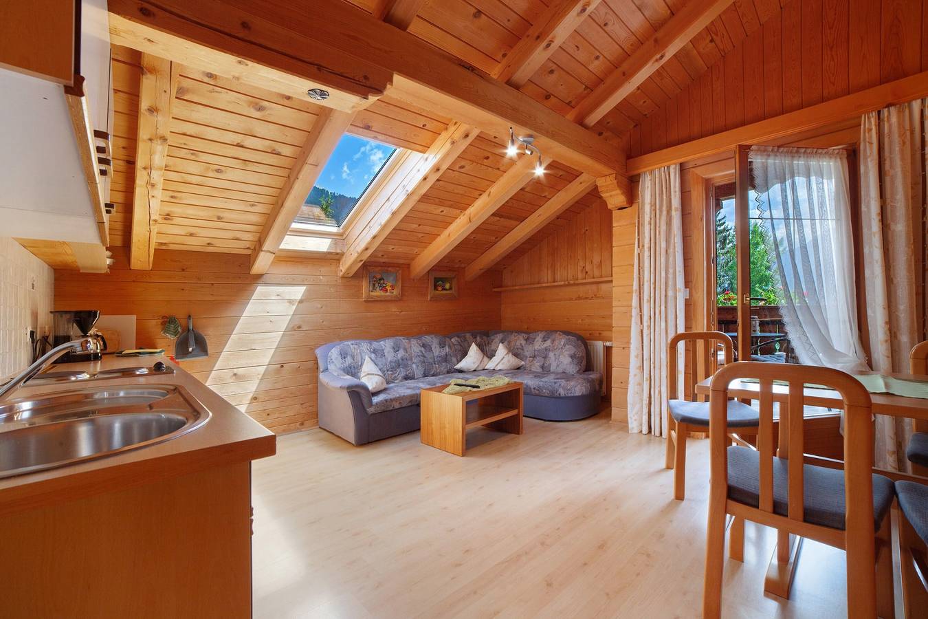 Ganze Wohnung, Ferienwohnung 'A' mit Bergblick, Balkon und Wlan in Ulfas, Moos in Passeier