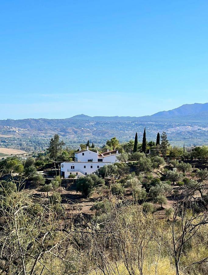 Cama y desayuno para 2 personas, con Terraza y Jardín además de Piscina y Vistas en Pizarra