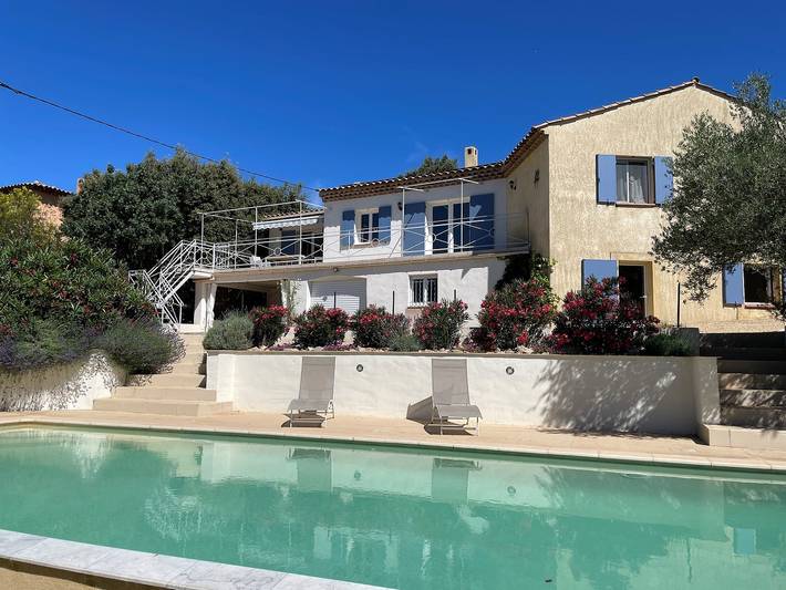 Gîte pour 8 personnes, avec piscine