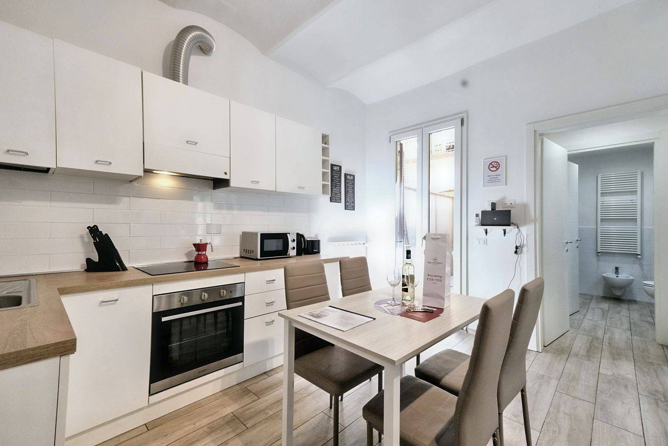 Entire apartment, Wine Apartments Florence Bardolino in Florence, Florence Province