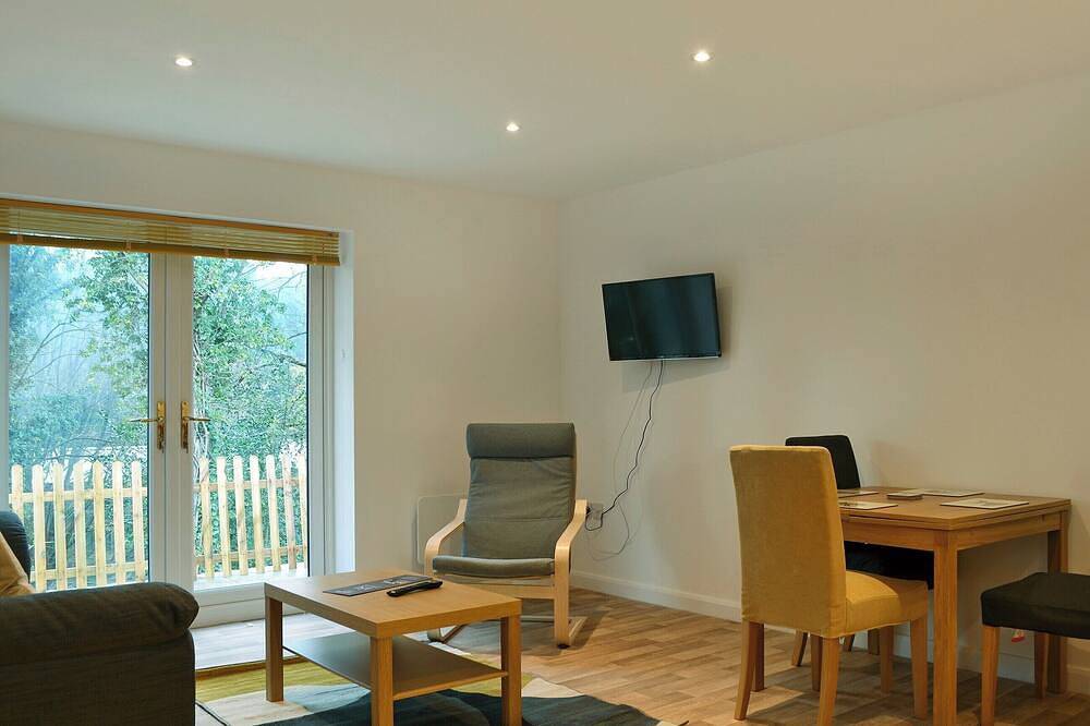 Log Cabin for 5 People in Tandridge, Surrey