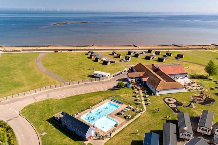 Parque de vacaciones para 6 personas, con terraza además de piscina y piscina para niños - 1