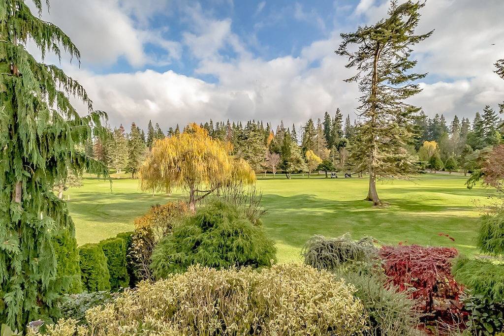 Geräumiges, voll möbliertes Apartment am 4. Fairway in Bellevue, Mount Baker-Snoqualmie Nationalwald