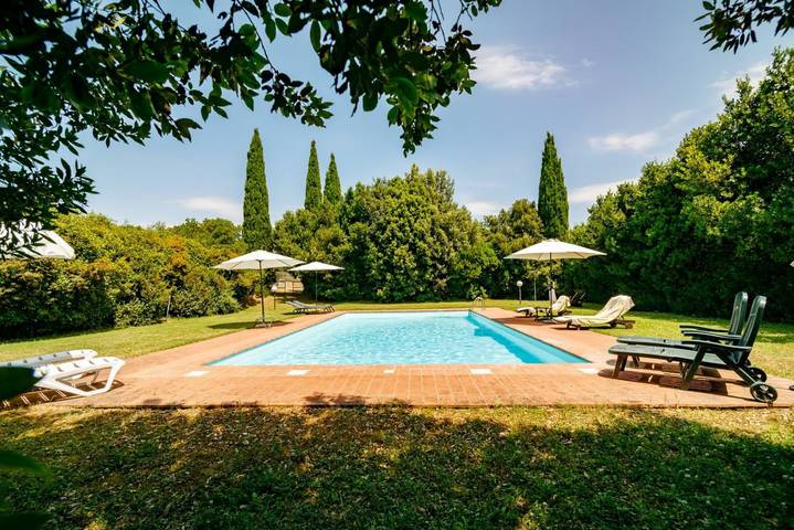 Appartamento per 6 persone, con Piscina a Monti