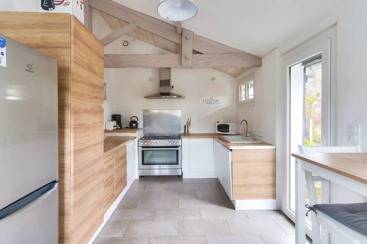 Location de vacances pour 9 personnes, avec terrasse ainsi que piscine et jardin à Andernos-les-Bains - 4