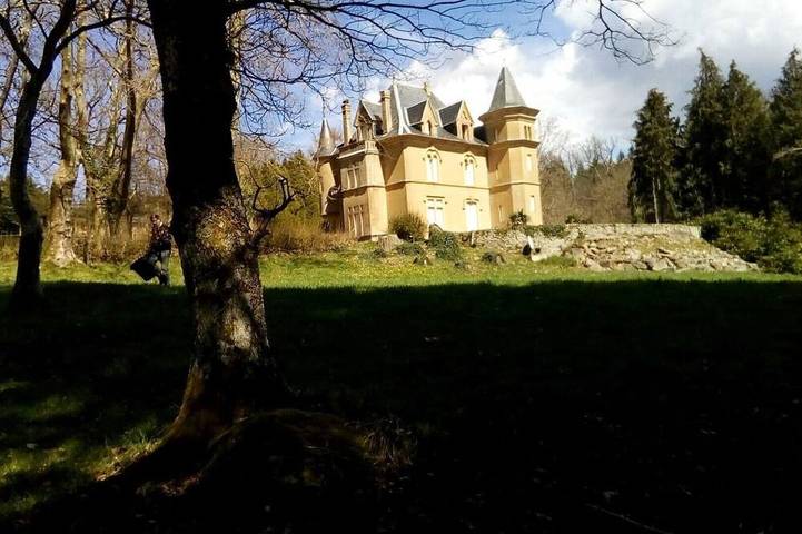 Gîte pour 16 personnes, avec Jardin à Saissac