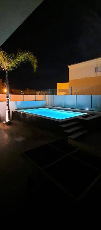 Casa rural para 8 personas, con terraza además de piscina y vistas, Se admiten mascotas en Armação de Pêra (costa) - 3