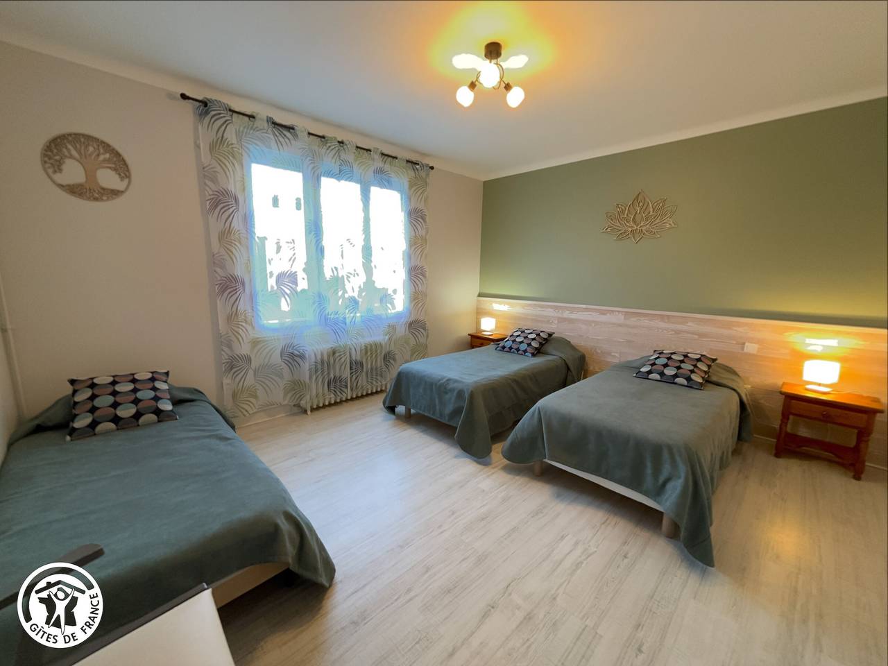 Gîte accessible Pmr avec jardin clos, terrasses et proche Vélo Rail à Commequiers in Commequiers, Vallée de la Loire