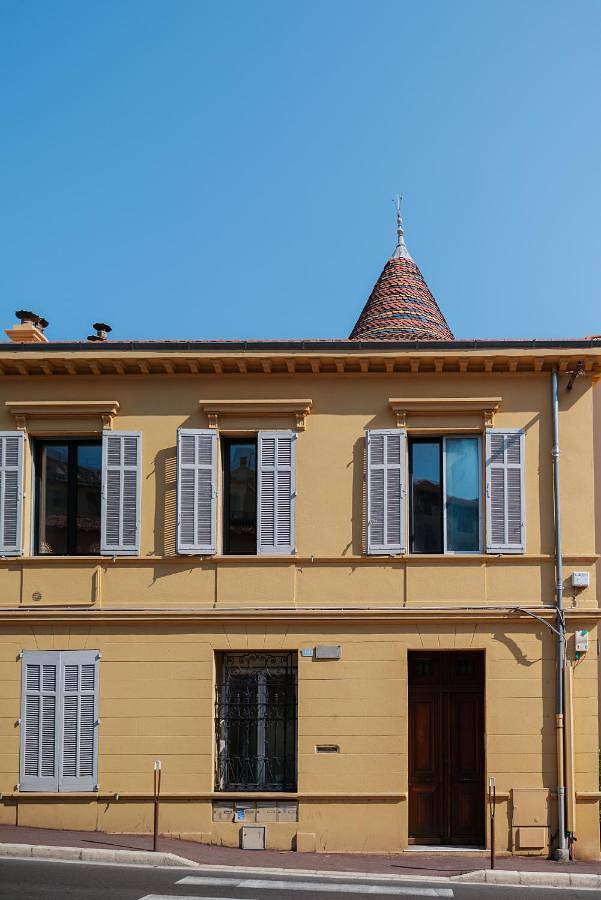Gîte pour 2 personnes, avec terrasse dans Office De Tourisme De Grasse - 4