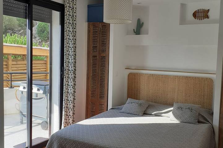 Gîte pour 4 personnes, avec terrasse ainsi que piscine et jardin dans Plage de Tiuccia - 2