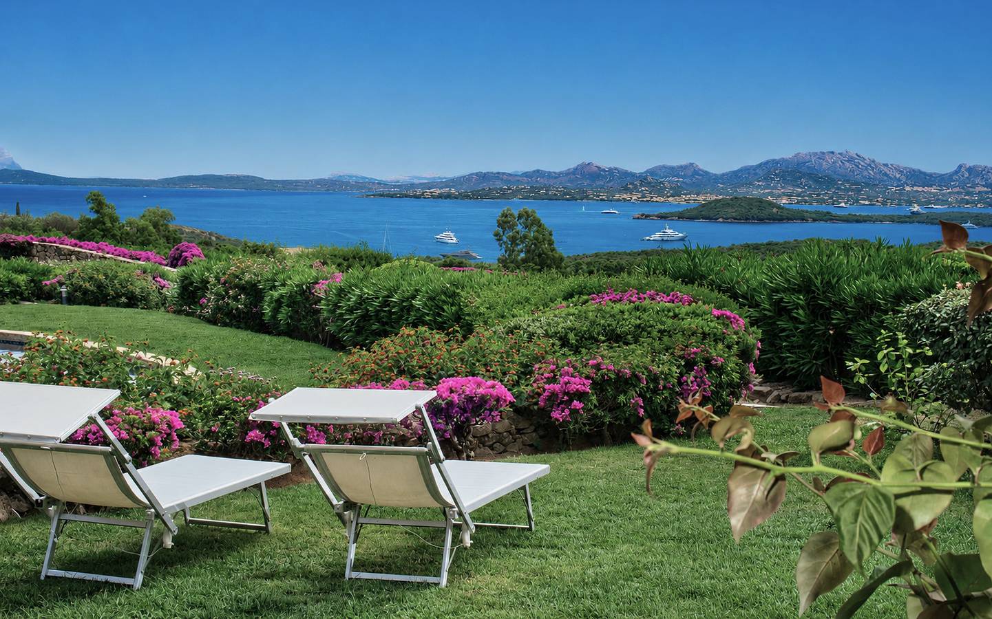 Ganze Wohnung, Ferienwohnung für 7 Personen mit Garten in Cala di Volpe, Arzachena