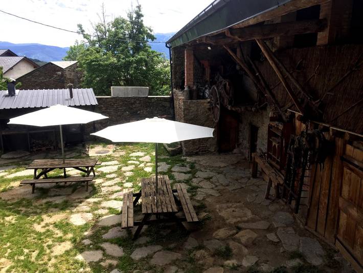 Casa rural para 12 personas, con terraza y piscina en Pirineo Catalan - 3