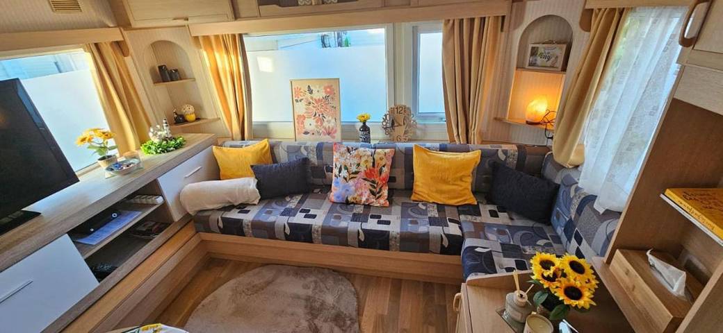 Camping pour 6 personnes, avec jardin et terrasse