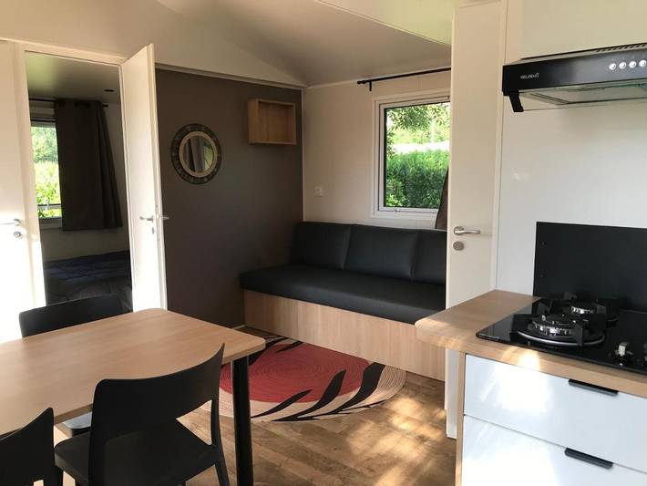 Location de vacances pour 4 personnes, avec jardin et piscine, animaux acceptés à Saint-Julien-de-Lampon - 2