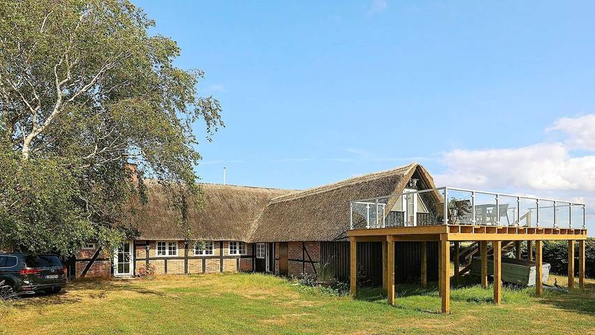 Vacation rental for 7 people, with yard, with pets in Zealand