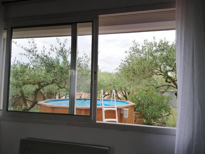 Location de vacances pour 4 personnes, avec terrasse ainsi que vue et piscine à Boisset-et-Gaujac - 3
